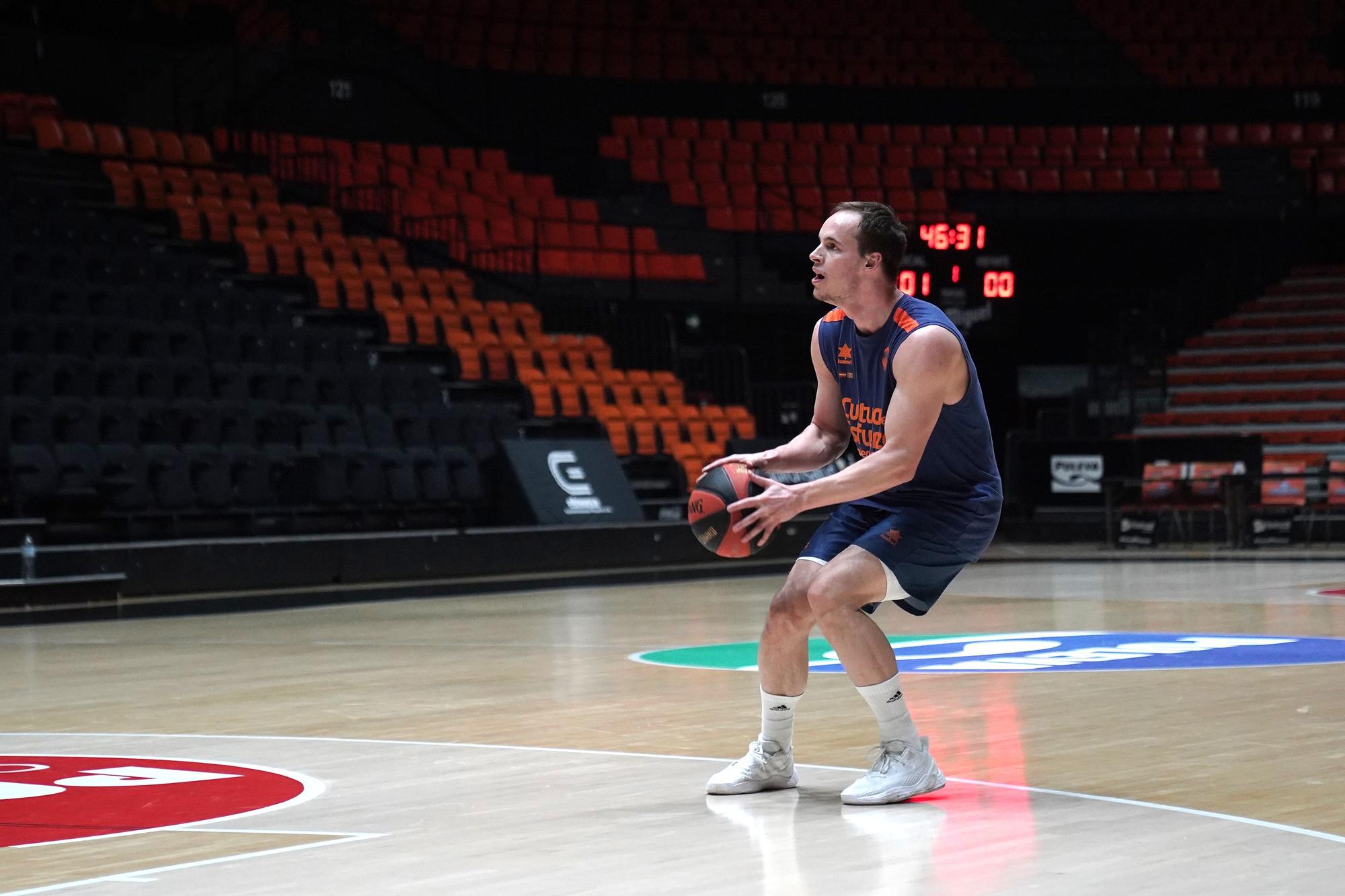 Vuelta al trabajo del Valencia Basket con entrenamientos individuales