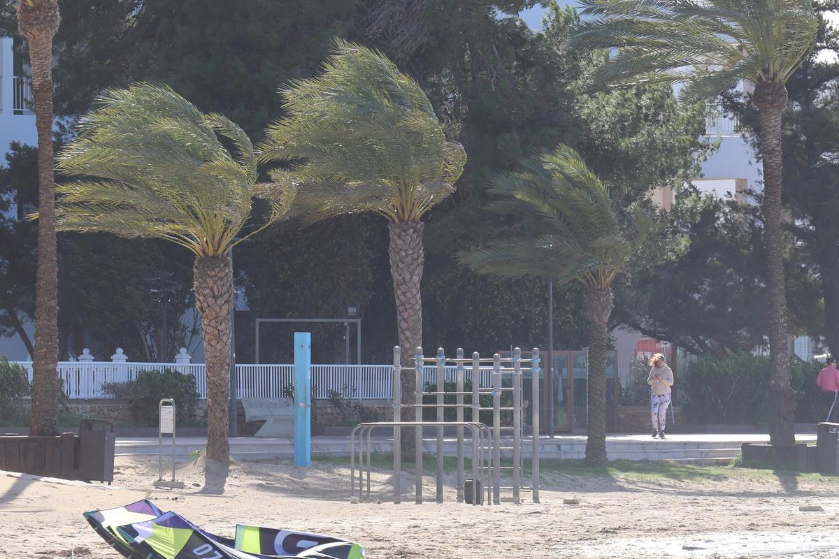 Fuerte viento en Sant Antoni en una imagen de archivo