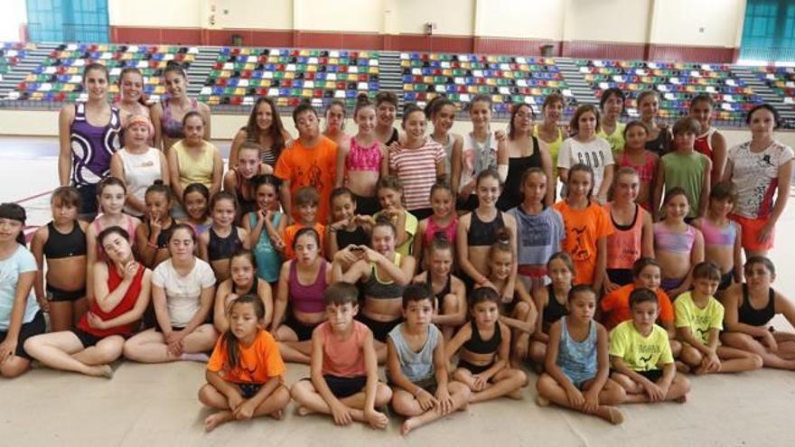 Las gimnastas del CD Algar.