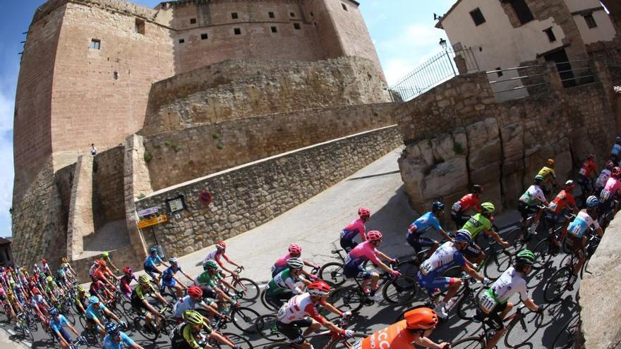 Etapa 6 de la Vuelta: Herrada triunfa en Ares del Maestrat y Teuns se pone el maillot rojo