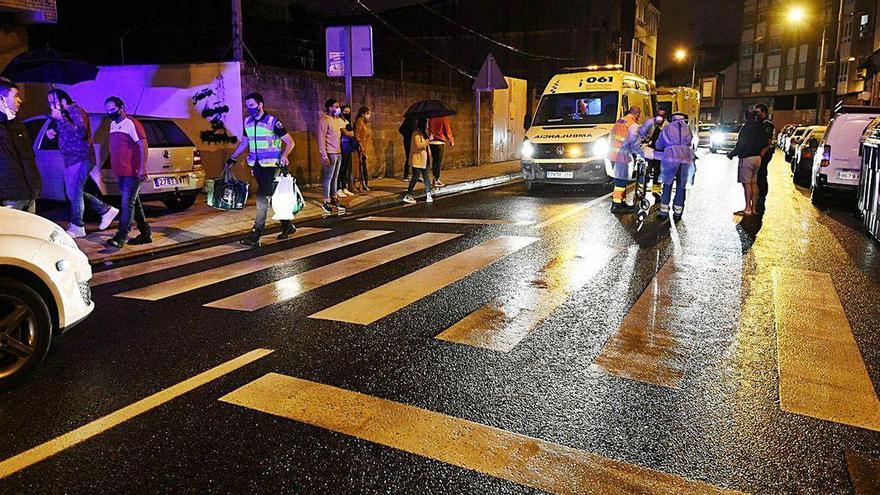 Paso de peatones en la avenida de A Barca, donde se produjo el accidente.