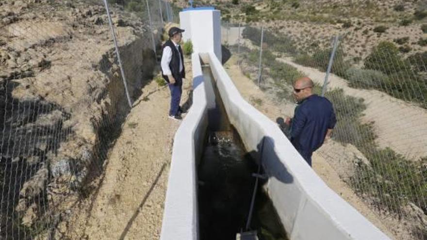 Los regantes negocian con Medio Ambiente fijar por norma los trasvases del Júcar-Vinalopó