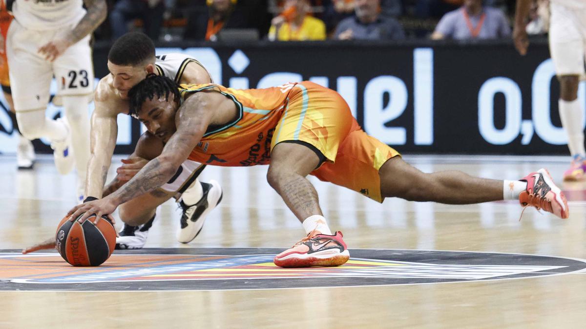 Chris Jones, en el duelo entre Valencia Basket y Virtus Bologna, serios candidatos a repetir en la Euroliga