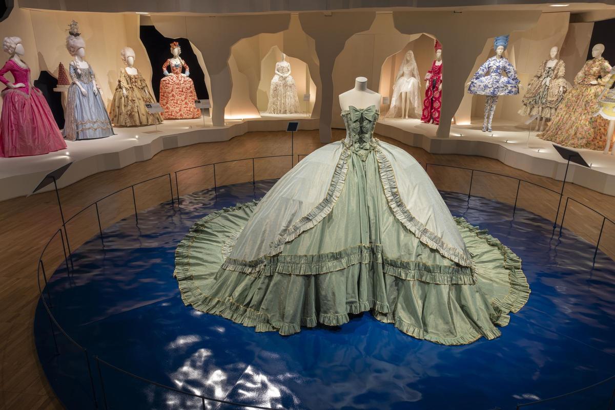 Vestido  de novia gown de la Duquesa  Hedvig Elisabeth Charlotta  (más tarde reina de Suecia)