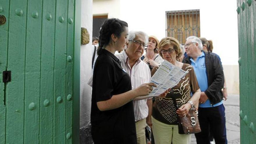 El caos preside la contratación de los treinta controladores de patios