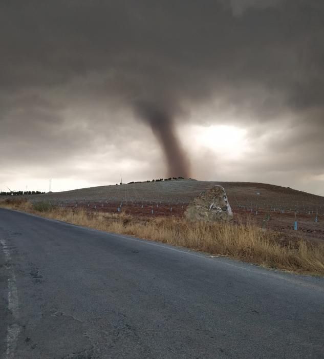 Un tornado atraviesa Campillos