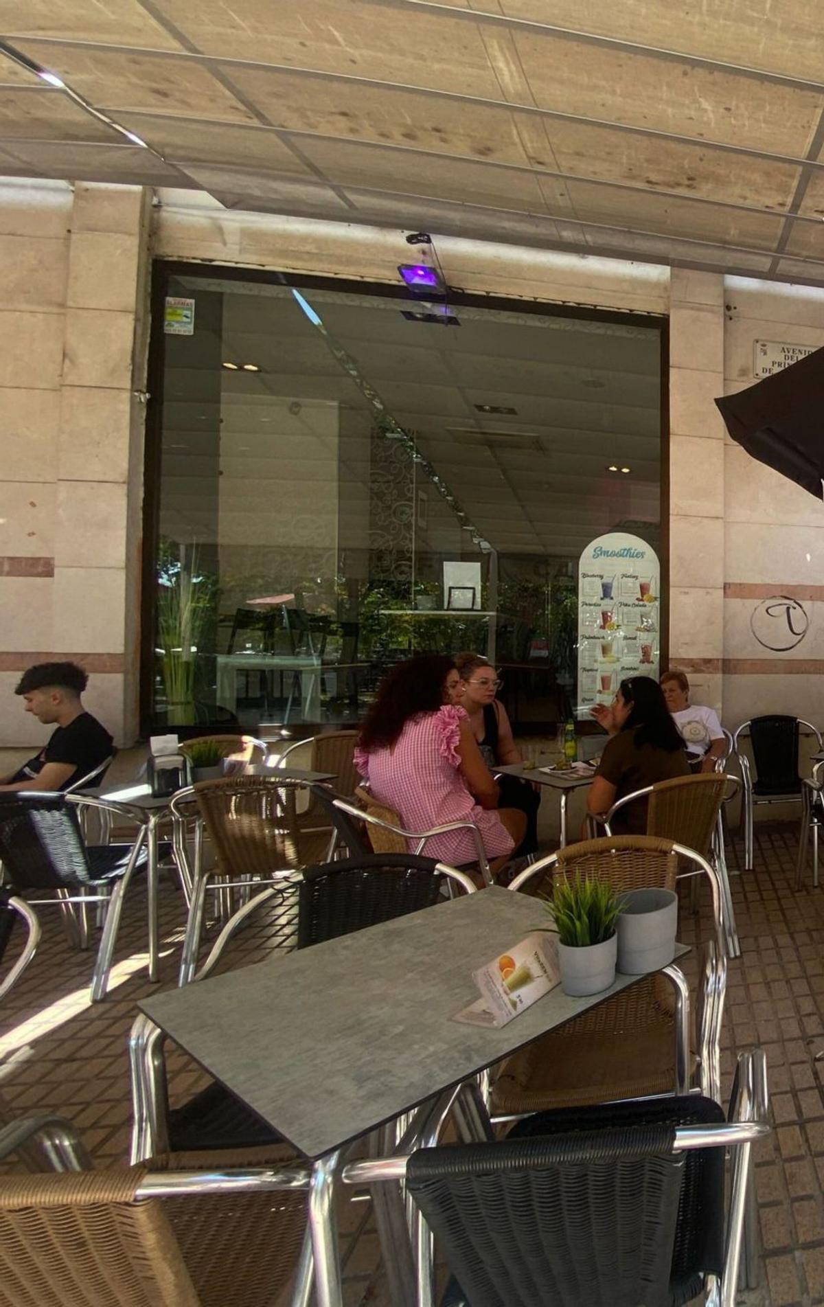 Todos contentos en La Marina