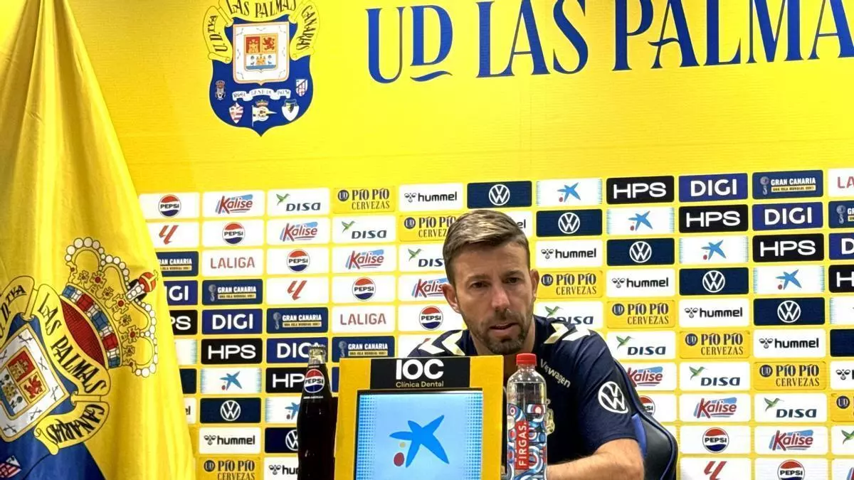 Luis García no ve 'contratitis' en la UD Las Palmas