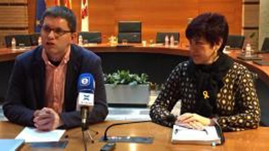 Marc Danés i Montse Mindan presentant el pressupost