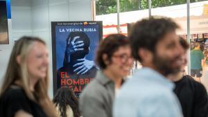 Anuncio de la portada de la nueva novela de La Vecina Rubia, El hombre ideal