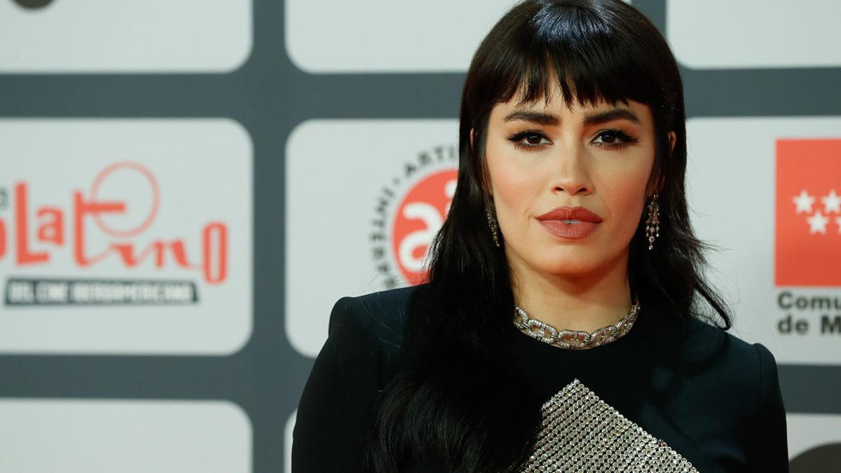 Lali Espósito posa en la alfombra roja de los Premios Platino 2022