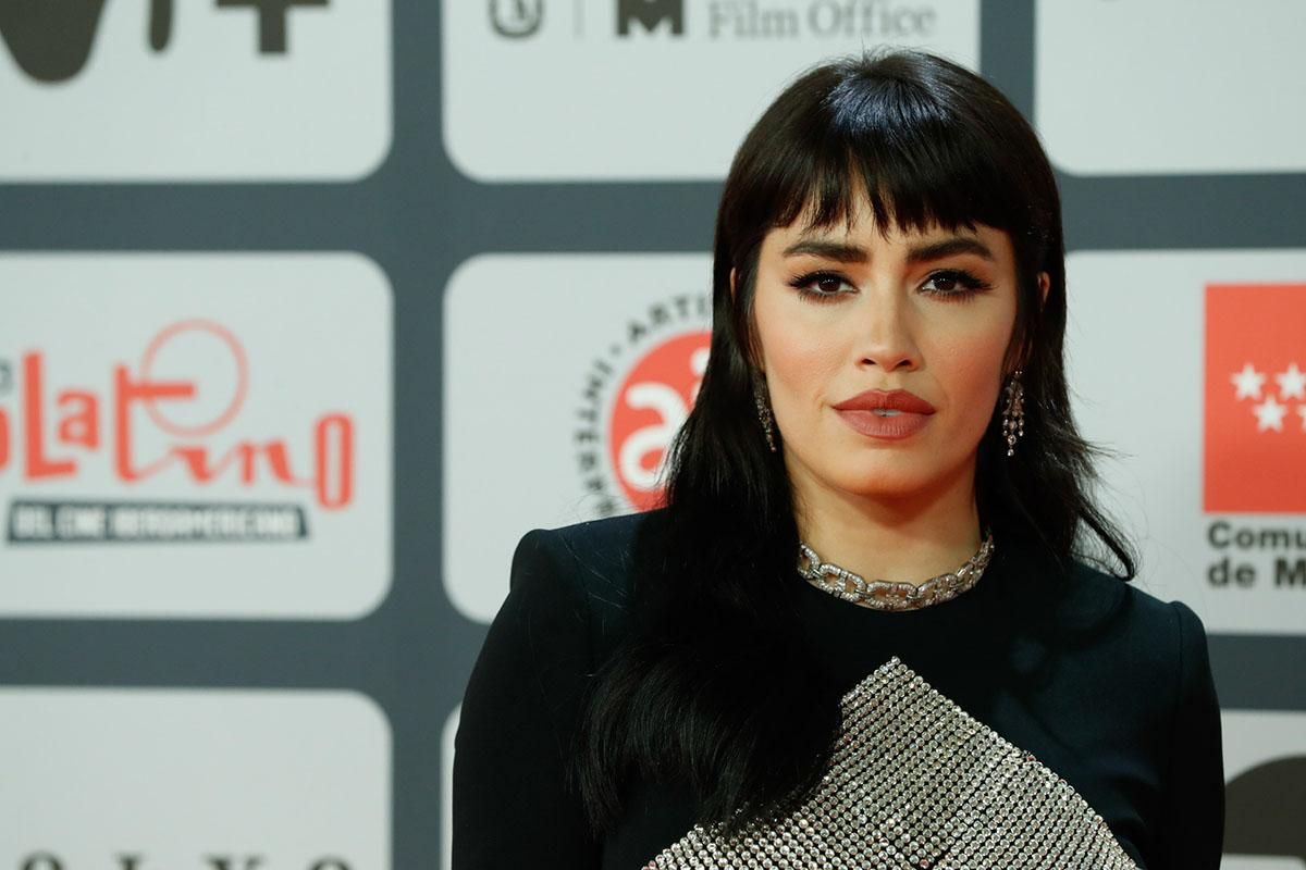 Lali Espósito posa en la alfombra roja de los Premios Platino 2022