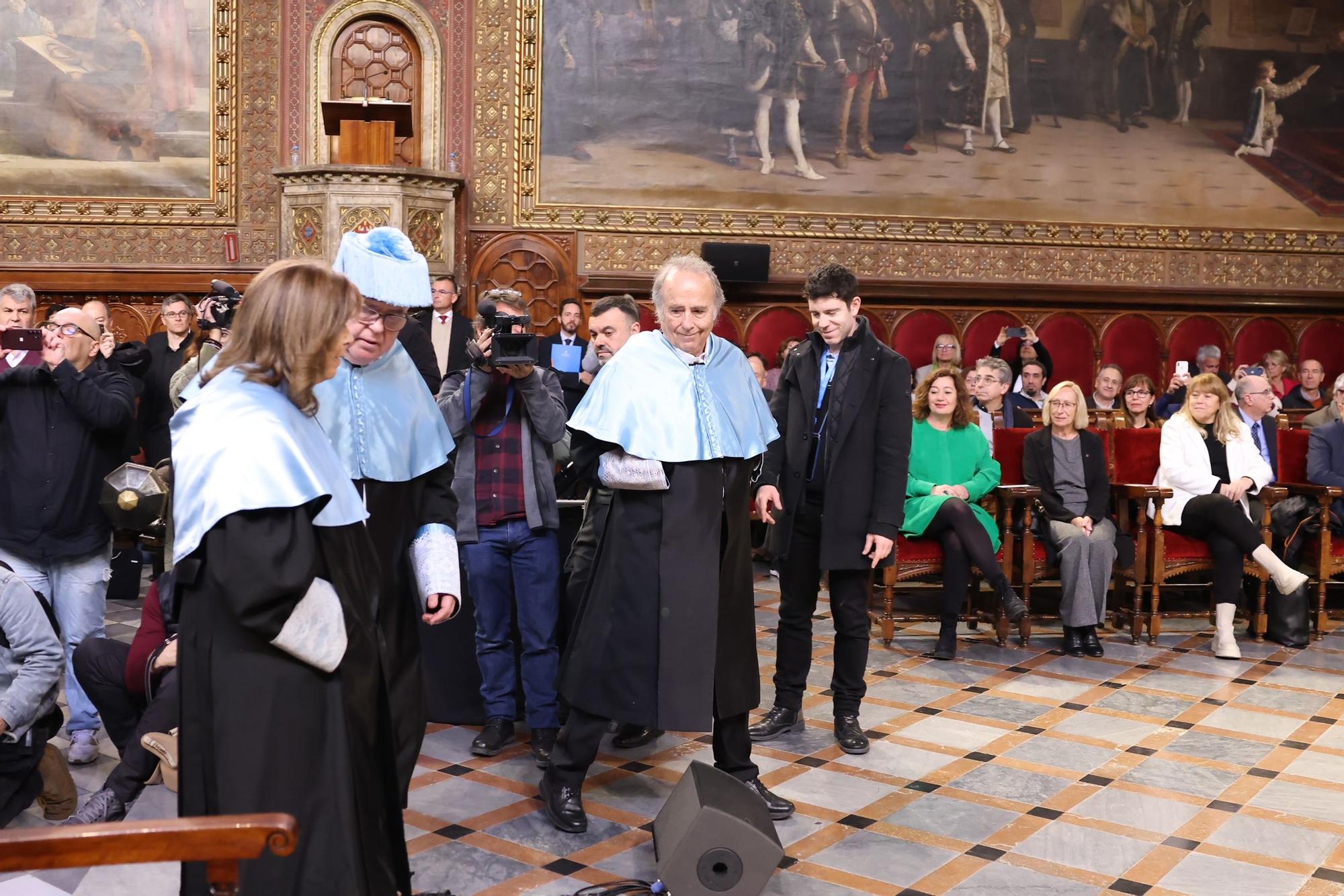 Maria del Mar Bonet y Joan Manuel Serrat defienden la música y la libertad en su 'honoris causa' por la Universitat de Barcelona