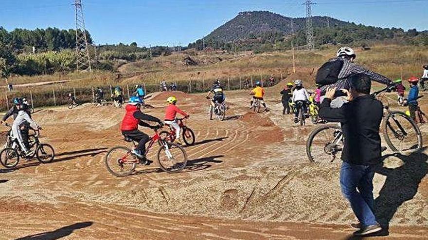 L&#039;escola de ciclisme de Manresa acull aquest curs 26 joves ciclistes