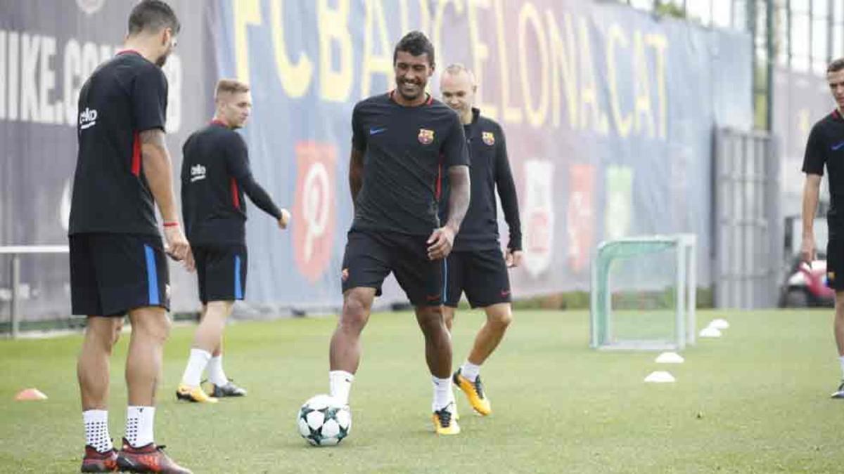 Paulinho, durante el entrenamiento de este lunes