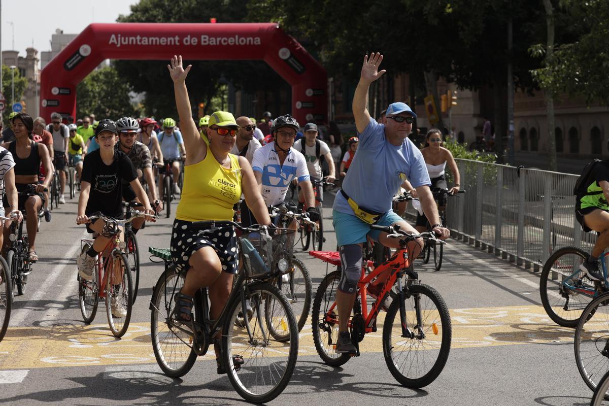 La fiesta de la bicicleta regresa a las calles de Barcelona con la Bicicletada.