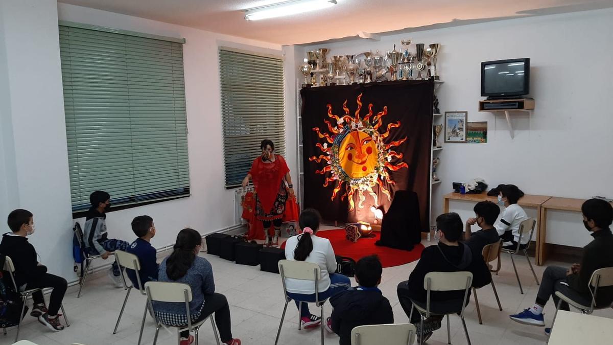 Taller de narración en el programa de la Escuela de Familias