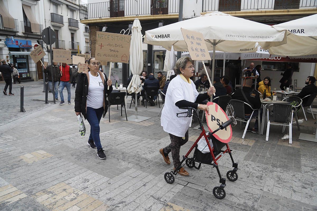 Las personas sin techo piden su derecho a tener un hogar