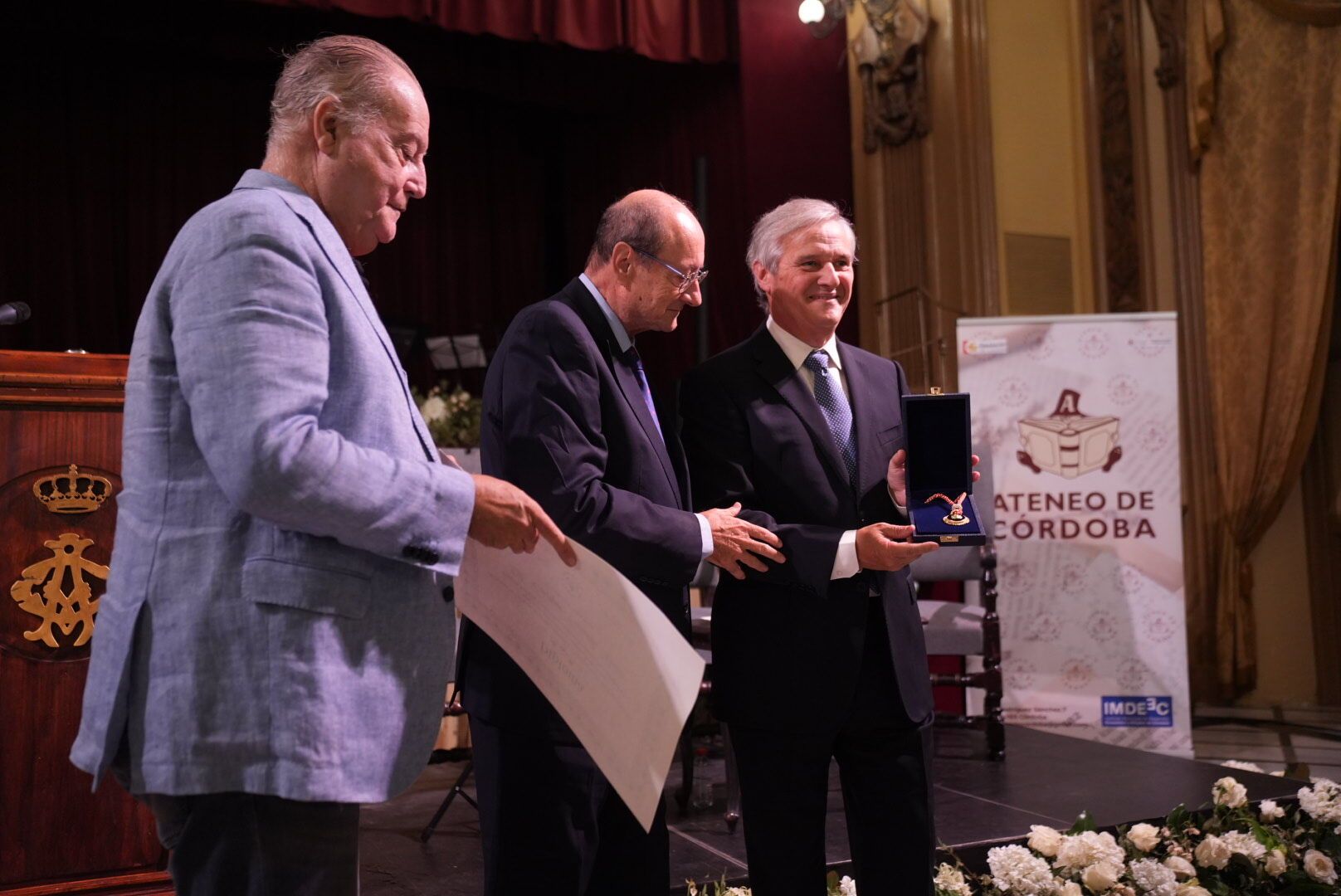 Enrique Castillo, Medalla de Oro del Ateneo