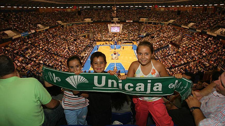 La ´marea verde´ tiene hoy su particular sorteo de la Copa del Rey. De los 1.822 que quieren ir, sólo habrá entradas para 460.