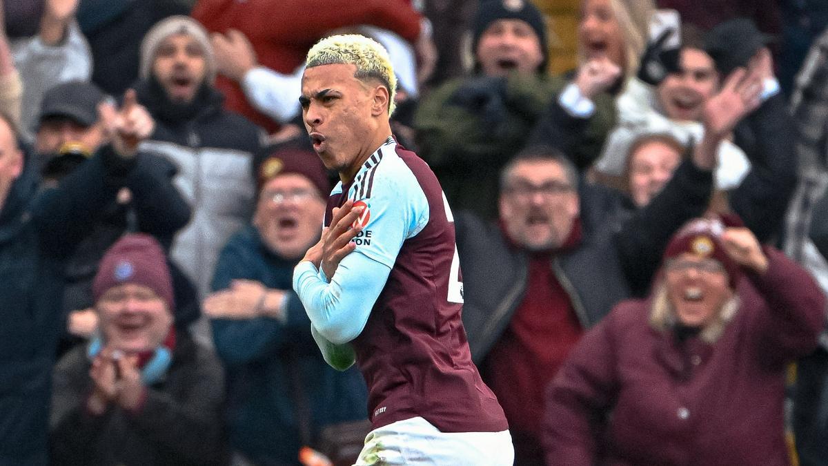 Morgan Rogers hizo un partido de escándalo: asistió a Durán y marcó un gran gol