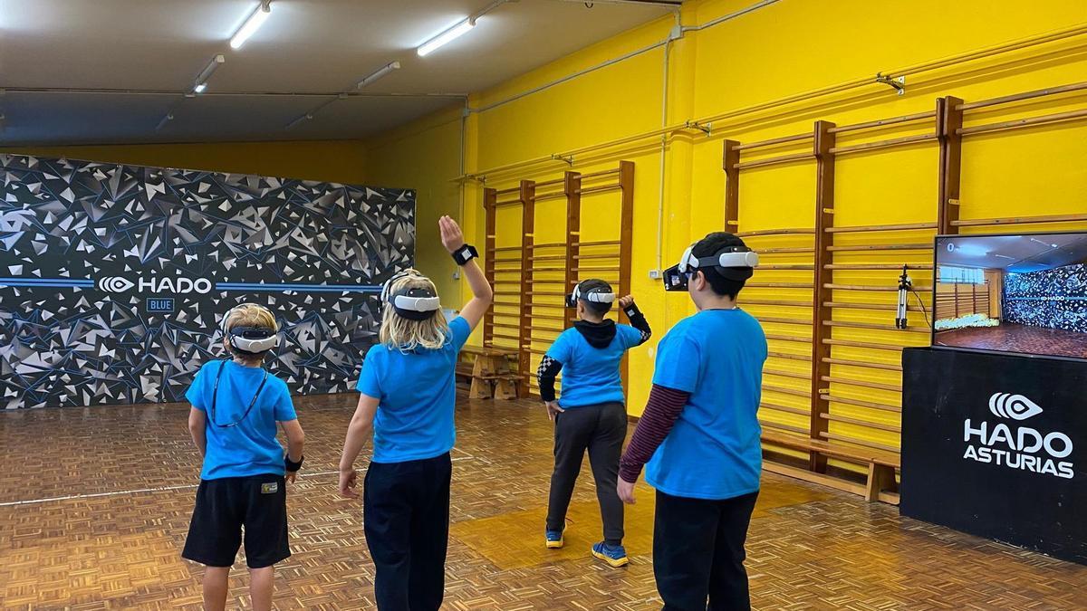 Grupo participante en la última actividad del programa, sobre robótica y realidad virtual.