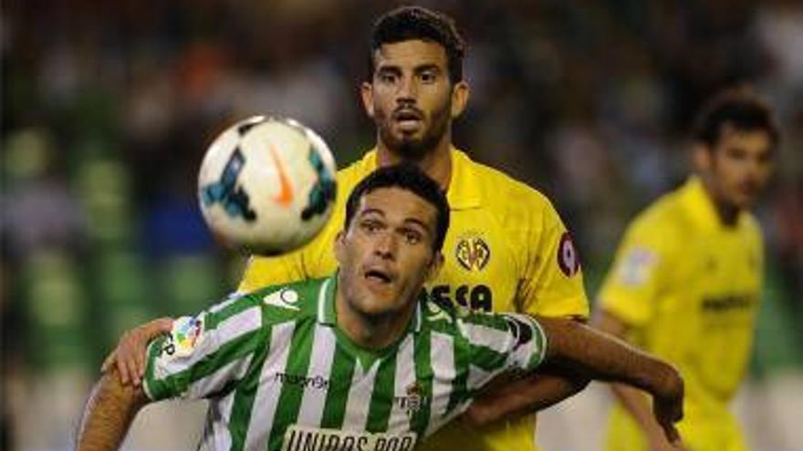 El Villarreal sufre ante el Betis su primera derrota (1-0)