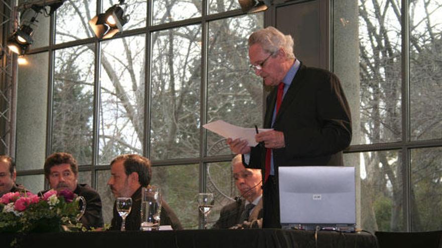 El reconocido biólogo británico Vernon Hilton Heywood durante su discurso de ayer.  // Real Jardín Botánico