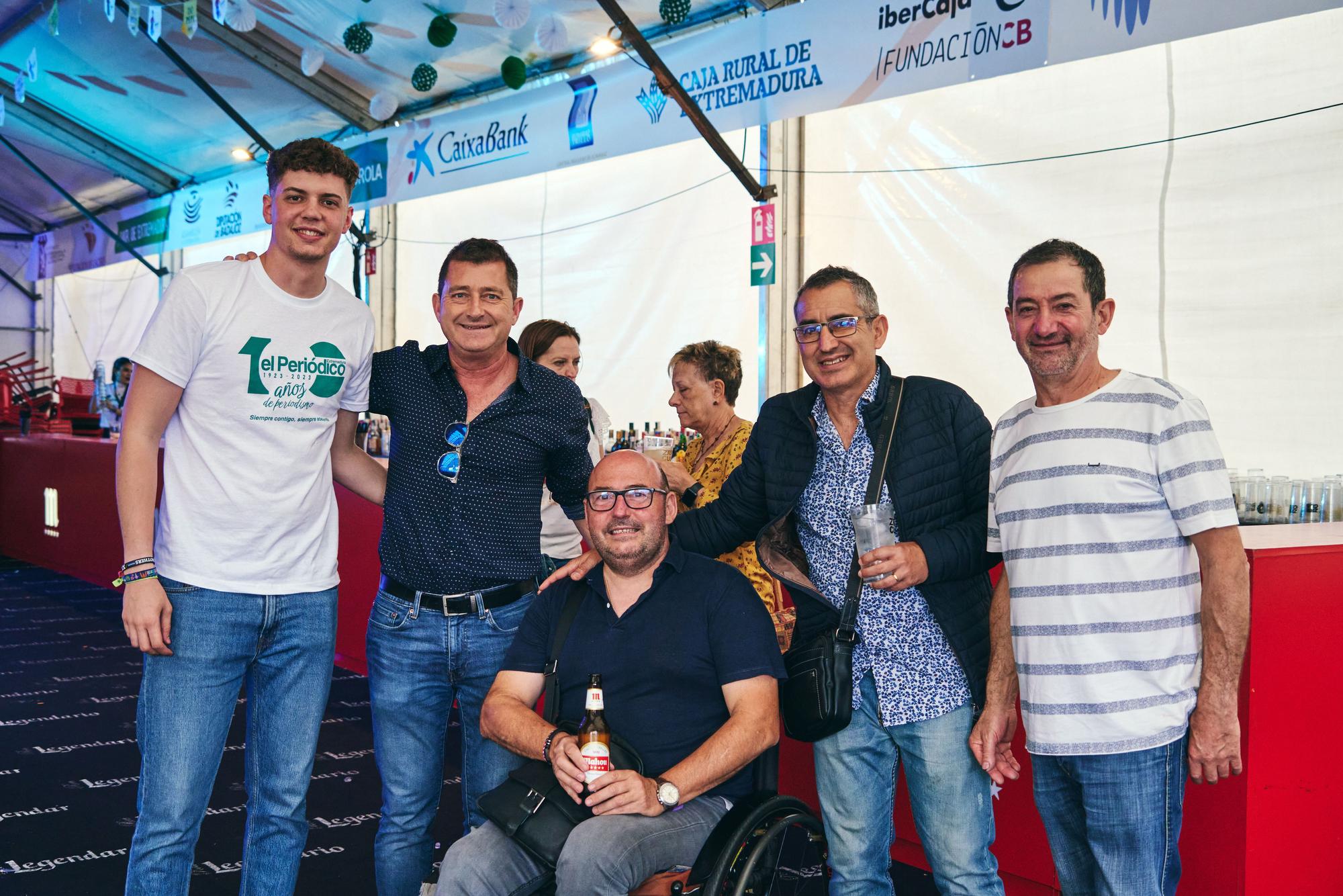 FOTOGALERÍA | Ambiente en las comidas de la caseta en homenaje al centenario de El Periódico Extremadura