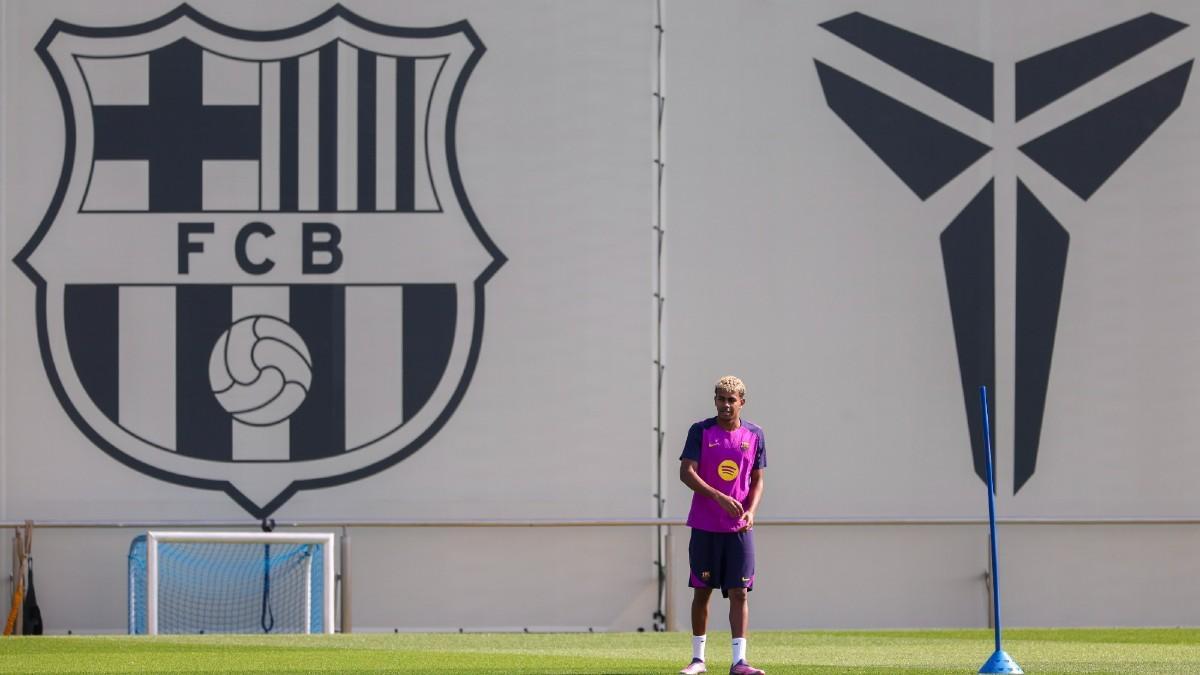 Todo el primer equipo se ejercita ya en el Camp Tito Vilanova de la Ciutat Esportiva.