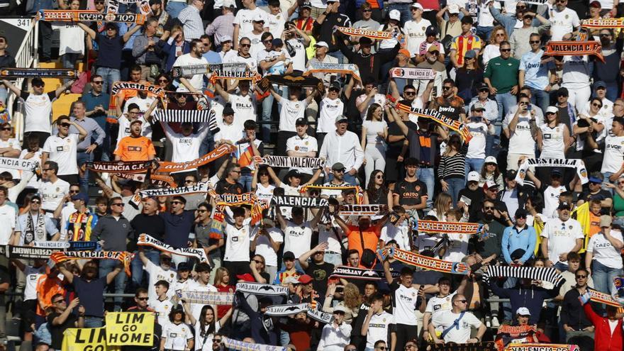 Mestalla no falla y el sábado volvió a llenarse para recibir al Betis.  | J.M. LÓPEZ