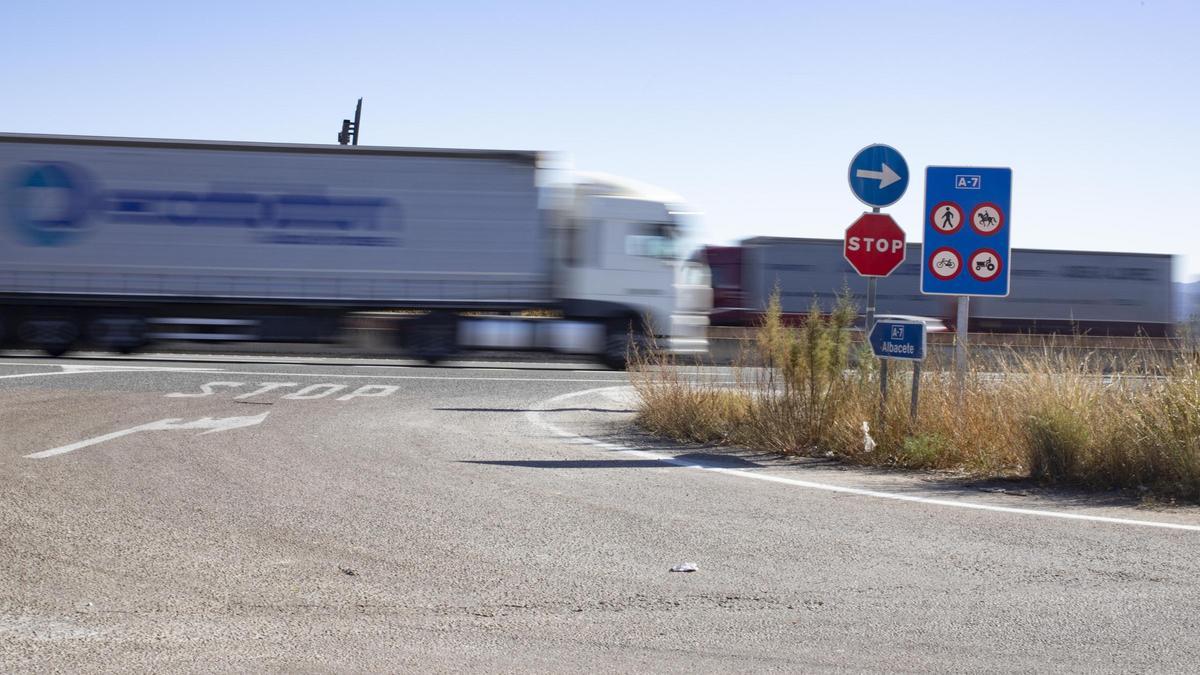 Accesos al polígono industrial de Guadassuar