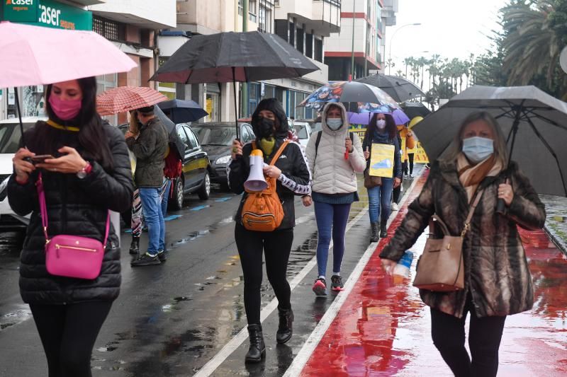 Los interinos siguen con las protestas