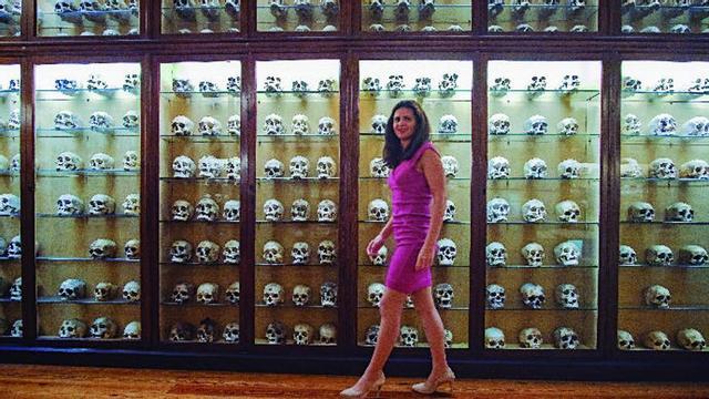 Angélica Castellano Suárez, directora de la Sociedad Científica El Museo Canario, en la sala de cráneos de la institución de la capital grancanaria.