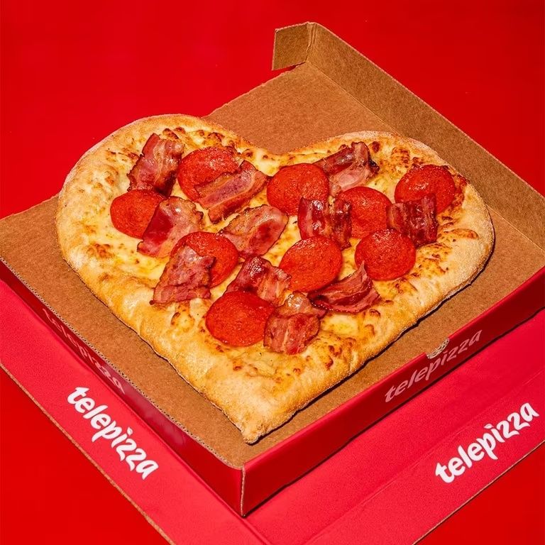 Pizza corazón de Telepizza.