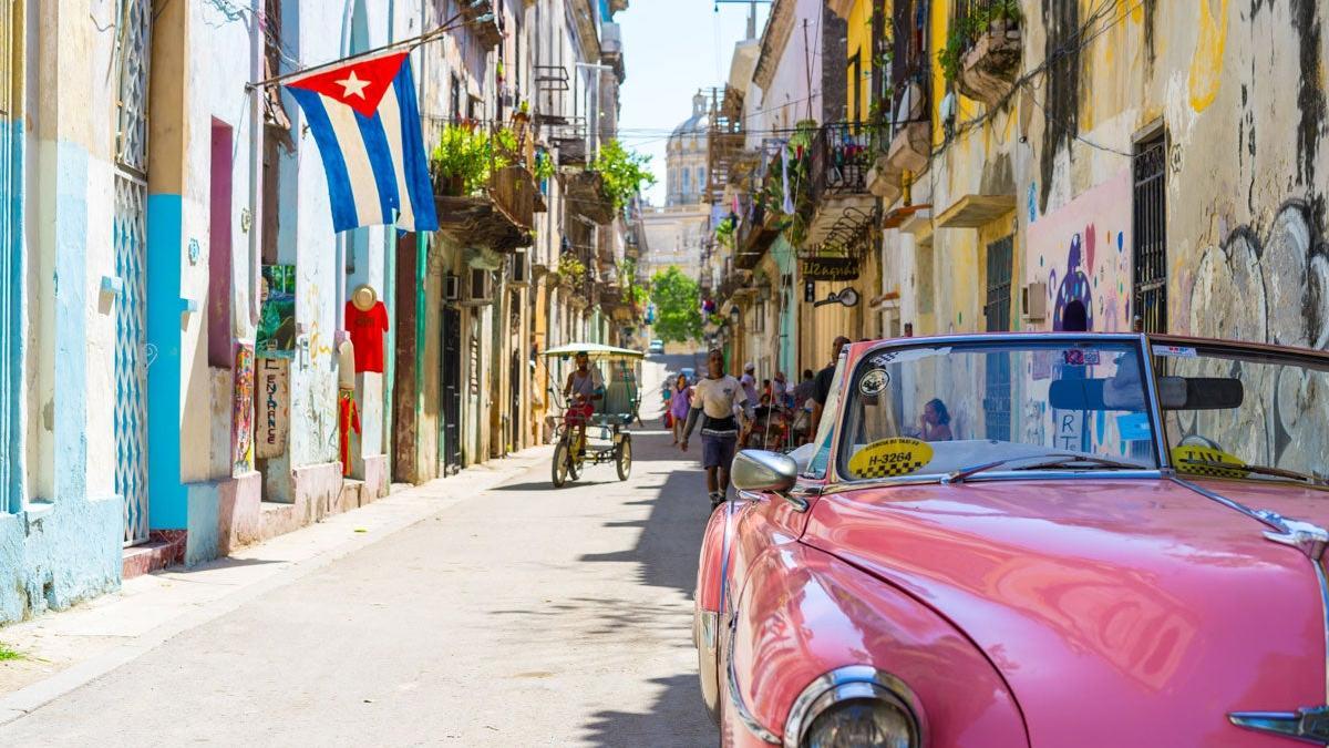 Típica calle cubana