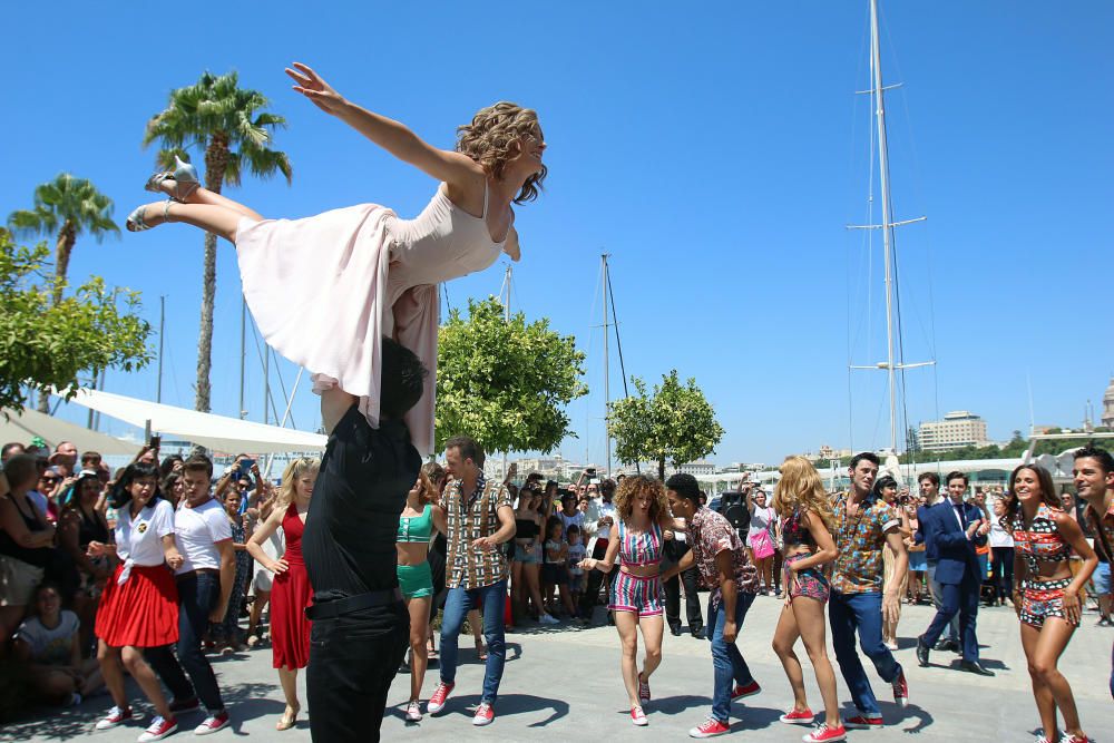 El musical Dirty Dancing sale a la calle en Málaga.