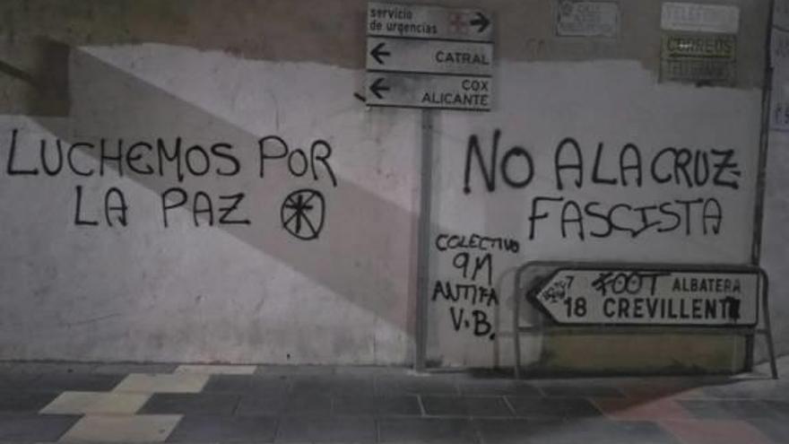 Imagen de las pintadas en Avenida Amo Nadal.