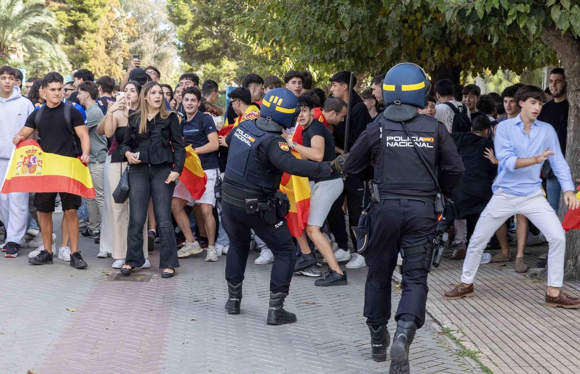 Tensión en la Universidad de Alicante por la visita de Vito Quiles
