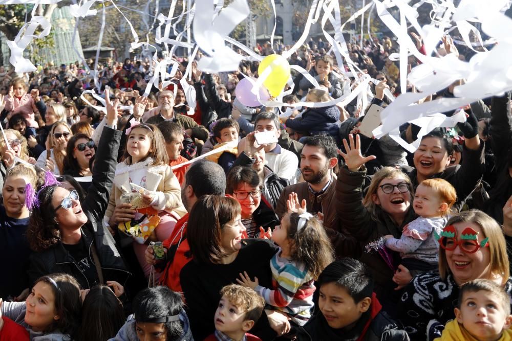 Así ha sido la Nochevieja infantil en la plaza del Ayuntamiento de València