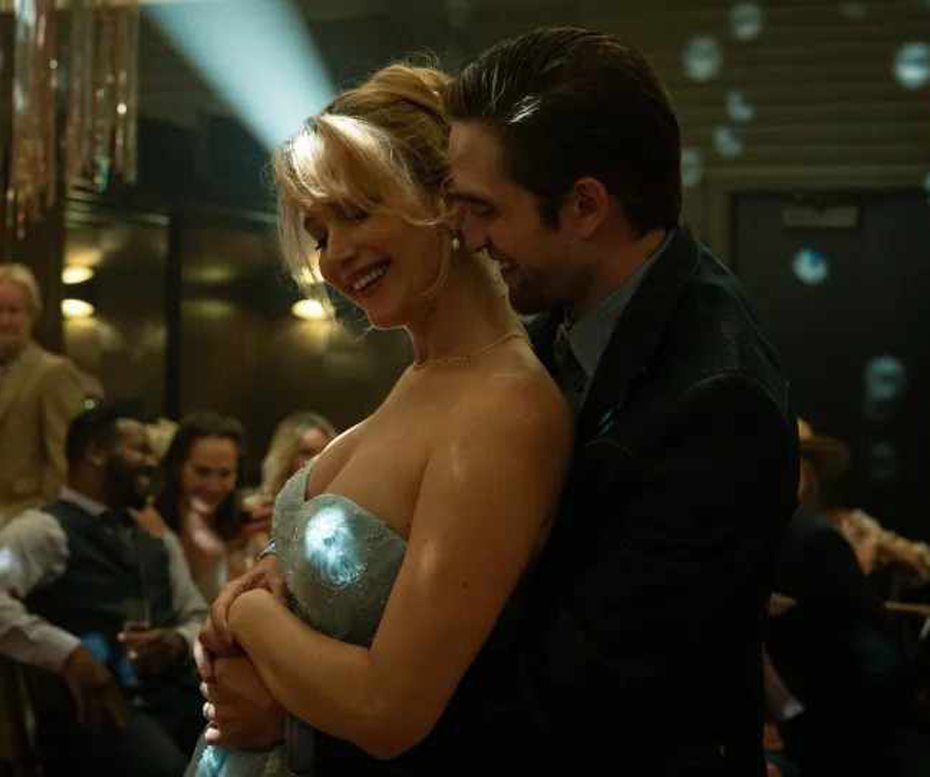 El esfuerzo de Jennifer Lawrence se estrella contra Robert Pattinson.