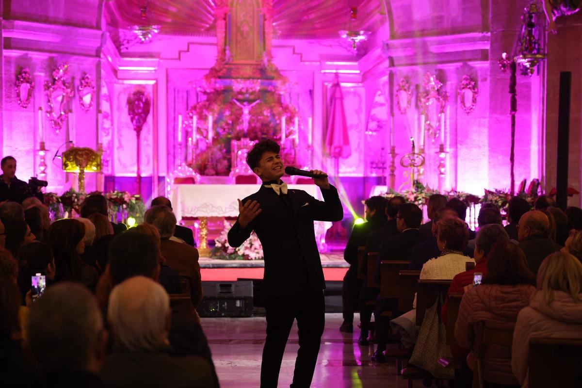 Actuación musical durante el acto