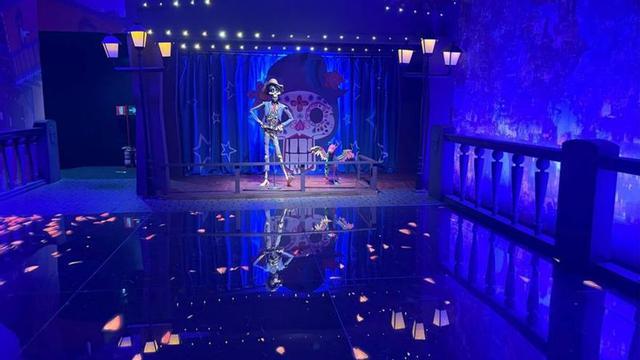 Un detalle de la sala «Coco» de la exposición Mundo Pixar.