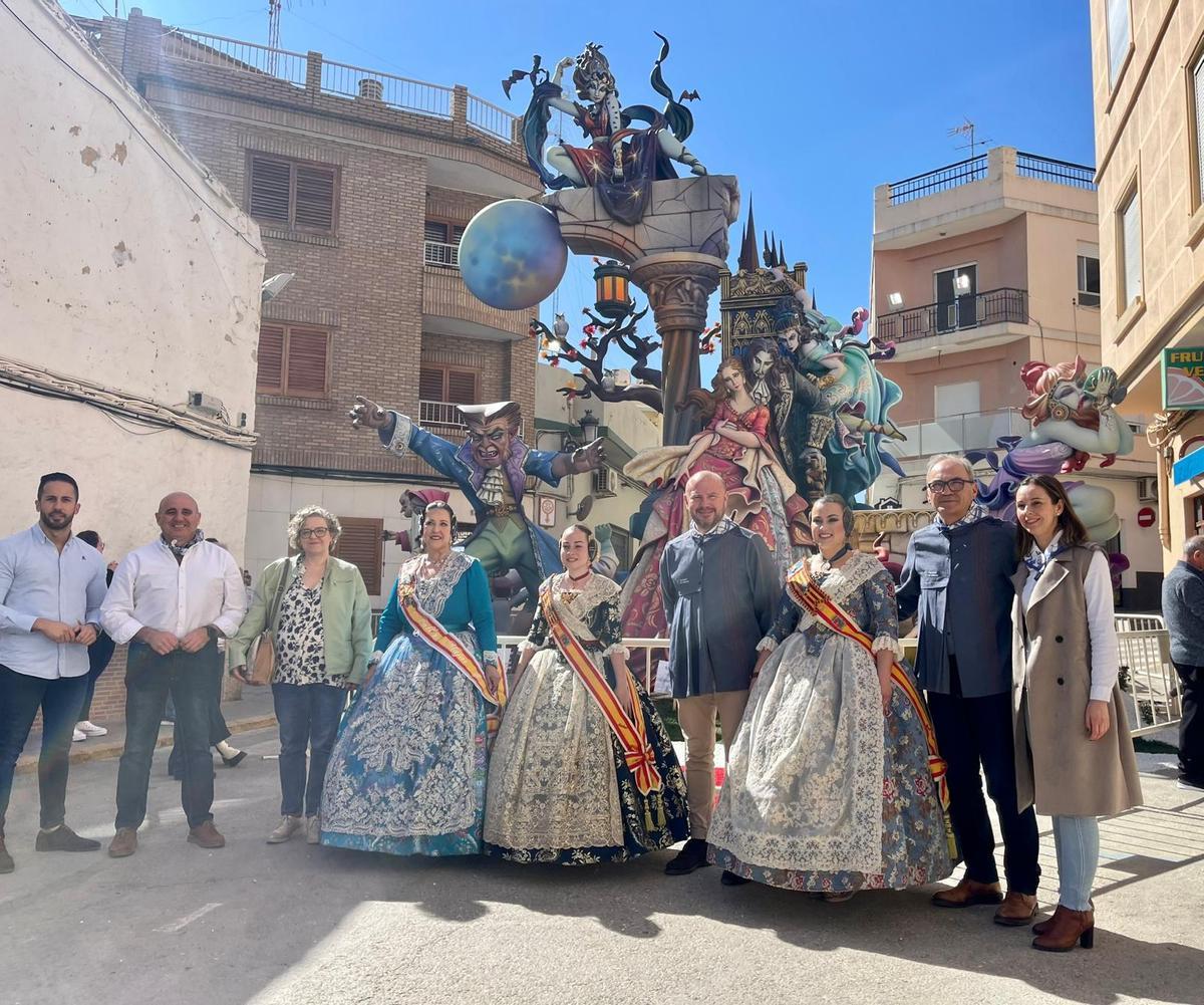 El presidente Gaspar en su visita a las fallas de Benaguasil