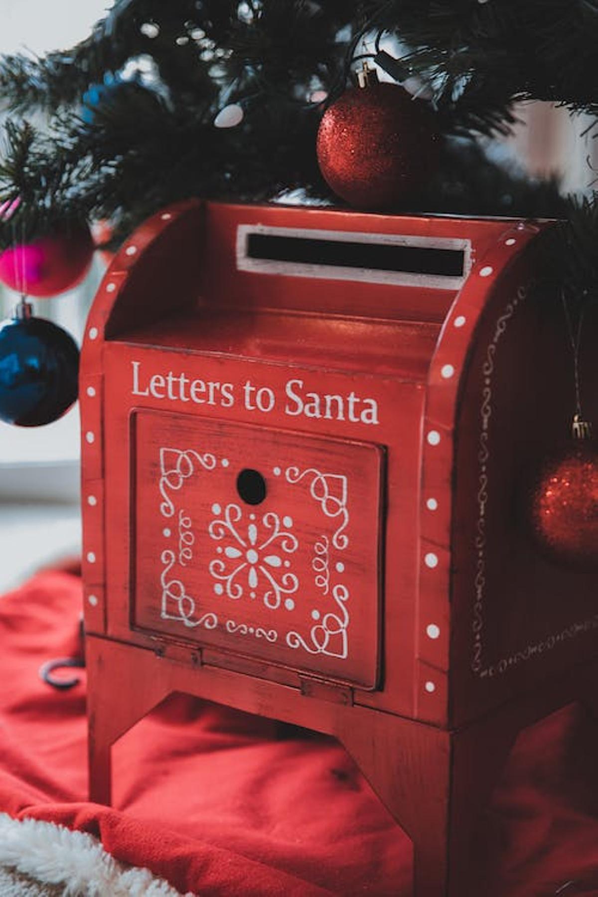 Buzón para enviar las cartas a Papá Noel