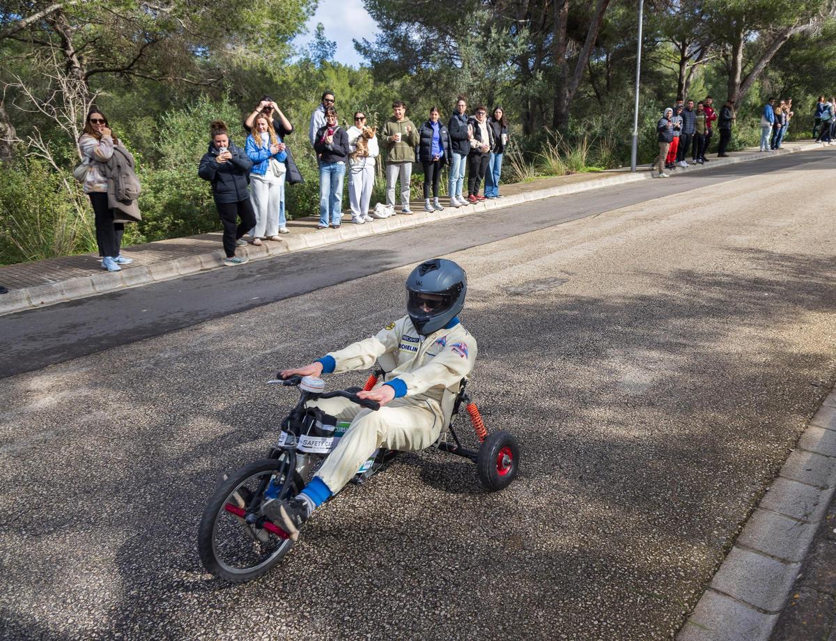 Así ha sido la primera Carrera de Carretons de Alcúdia Así ha sido la primera Carrera de Carretons de Alcúdia