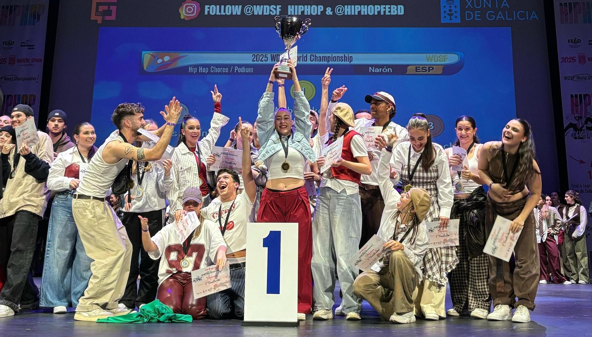 Los bailarines vigueses copan los podios del Mundial de hip-hop de Narón