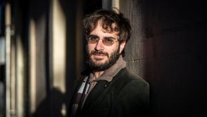 Irieix, l’artista galàctic autor de la nadala de l’Ajuntament de Barcelona: «Era un encàrrec tan absurd que valia la pena fer-lo»