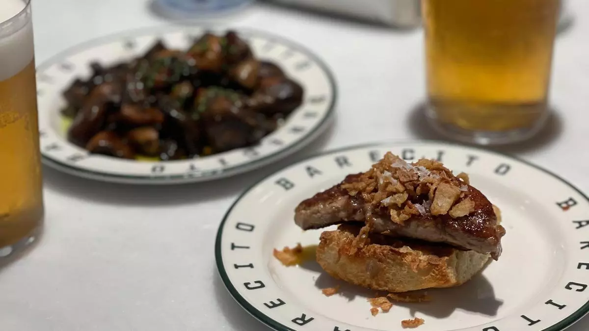 Barecito, el nuevo local de Grupo Gastroadictos, abre en plena Plaza del Ayuntamiento de València