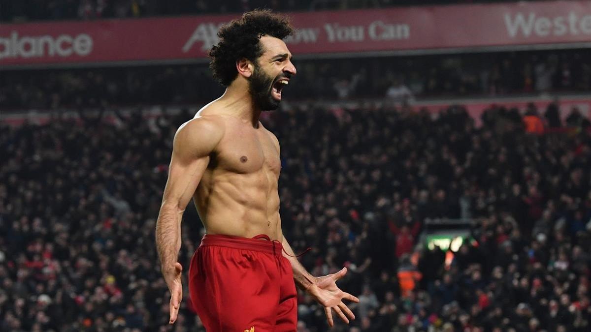 Mohamed Salah celebra su gol al Manchester United.